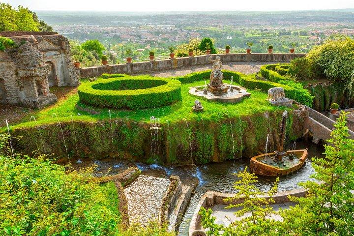 ローマからの鉄道日帰り旅行：ティヴォリ世界遺産庭園と別荘