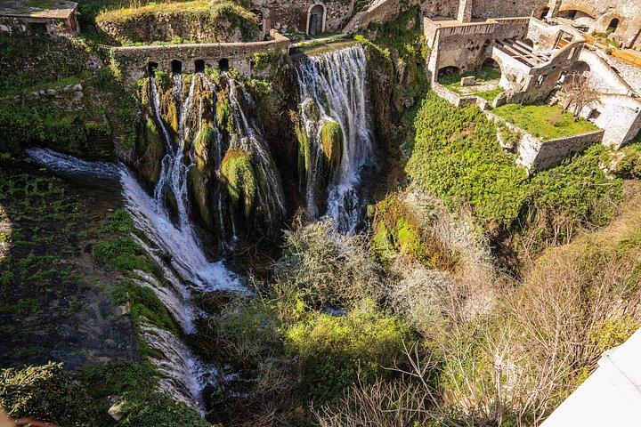 ローマからの鉄道日帰り旅行：ティヴォリ世界遺産庭園と別荘