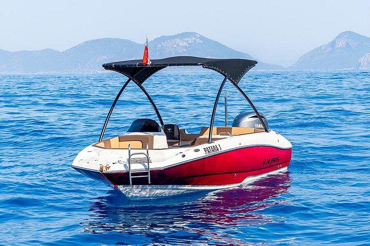 6名様まで2時間のプライベートスピードボート旅行