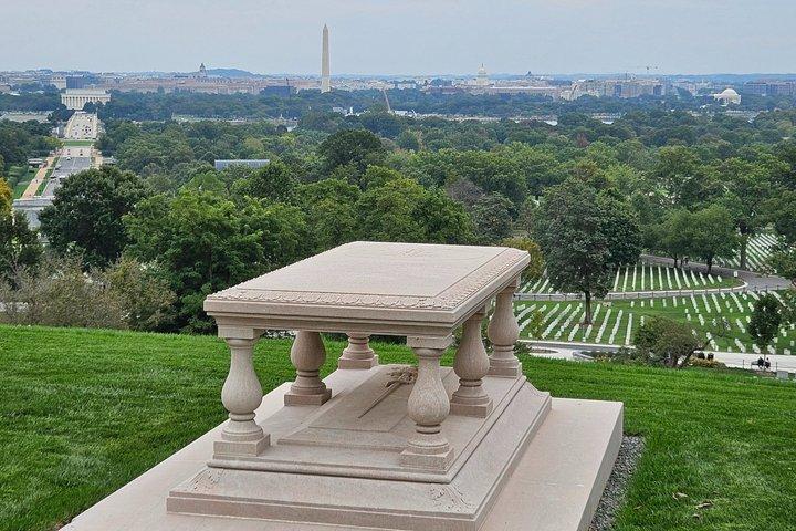 Cementerio de Arlington : Primer cambio de guardia
