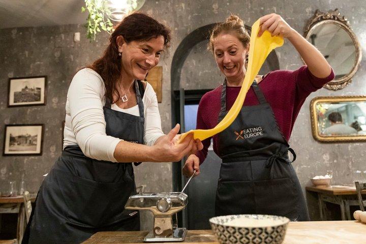 Roma Trastevere Pasta fazendo classe e passeio de comida com Comendo Europa