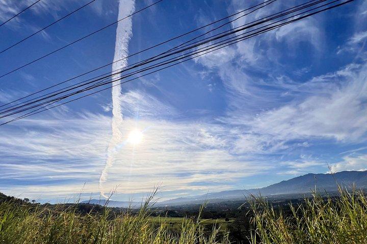 ドカコーヒーツアーポアス火山とラパス滝庭園コンボ