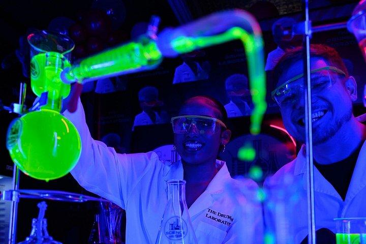 ATLのバイラル酔いどれラボ体験 with Live DJ