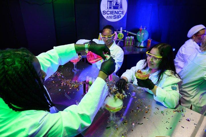 ATLのバイラル酔いどれラボ体験 with Live DJ