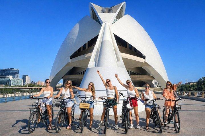 Valência: Old Town to City of Arts E-Bike Tour