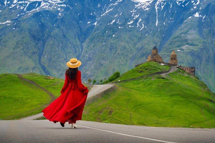 From Tbilisi: Kazbegi, Gudauri & Ananuri Day Trip