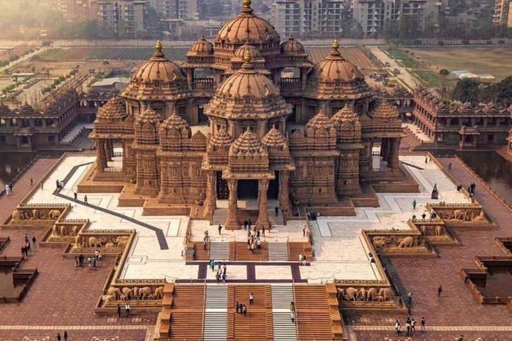 Delhi : Famous Temples 5 - Hour Guided Tour With Skip The Line（デリー：有名な寺院5 - スキップ・ザ・ライン付き1時間ガイドツアー）