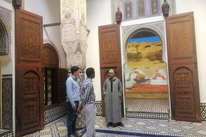 メクネスで現地ガイドとフェスから行くメクネスとボルビリス日帰り旅行