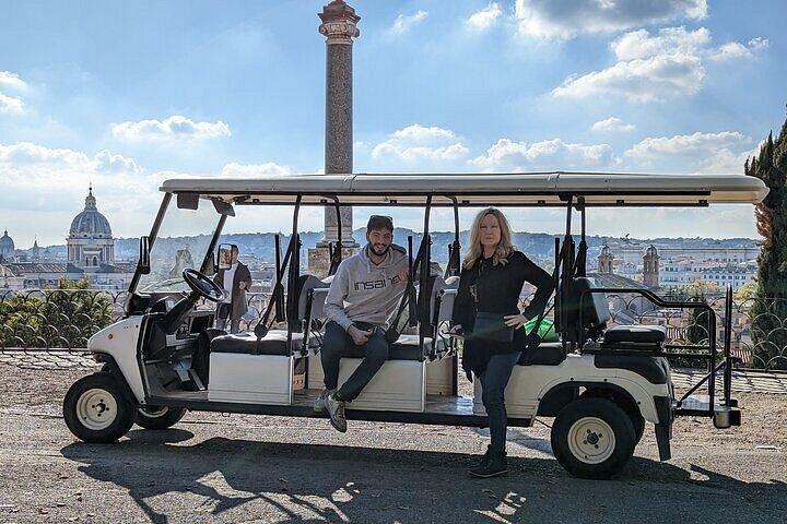 Explore Roma en un carrito de golf : Tour privado