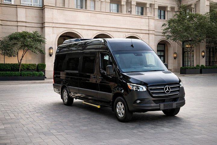 Private Airport Transfer to Hotel de CDMX (8 to 11 people)