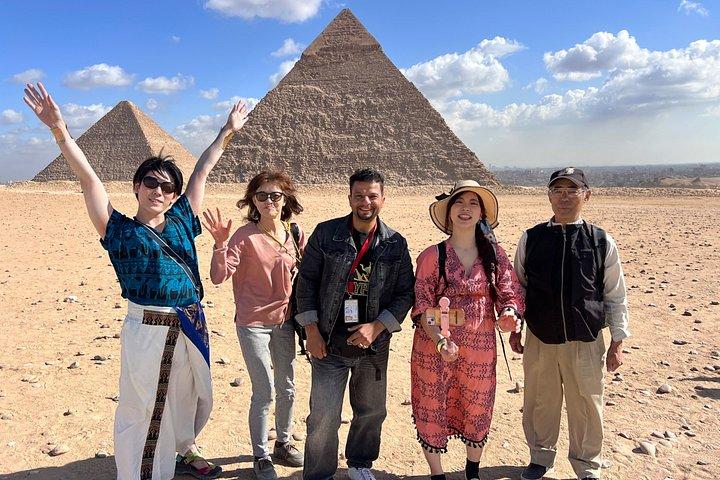All Inclusive - Giza Pyramids , Sphinx- GEM ,Bazaar Shop , Lunch