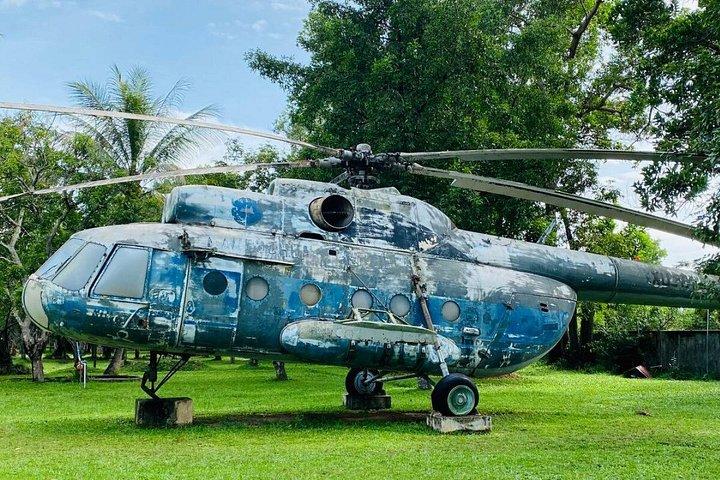 シェムリアップ発：シルクファーム、戦争博物館、市内ツアー体験