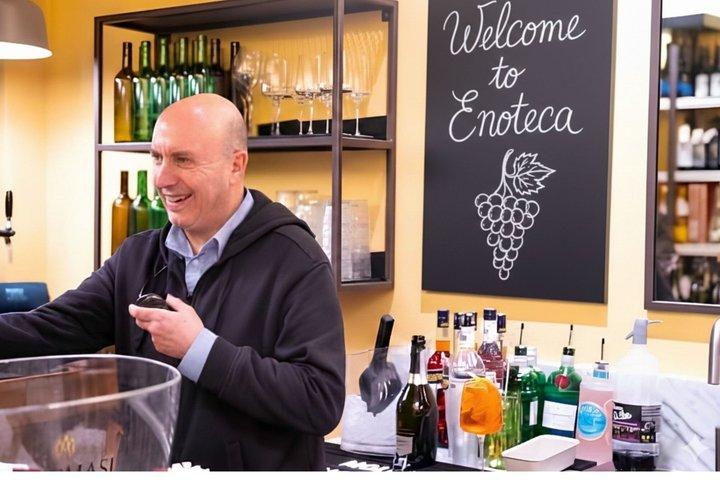 Degustazione guidata di vini con abbinamenti gastronomici locali a Livorno