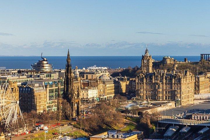 Self-Guided Edinburgh’s Old Town Walking Audio Tour