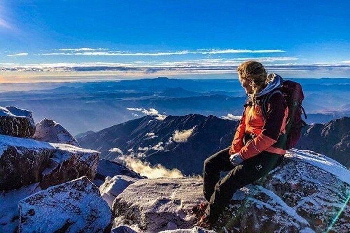マラケシュから：アトラス山脈タラムラウト山頂デイトレッキング