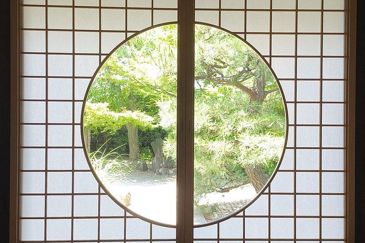 京都の隠れた地元の桜スポットと禅庭園
