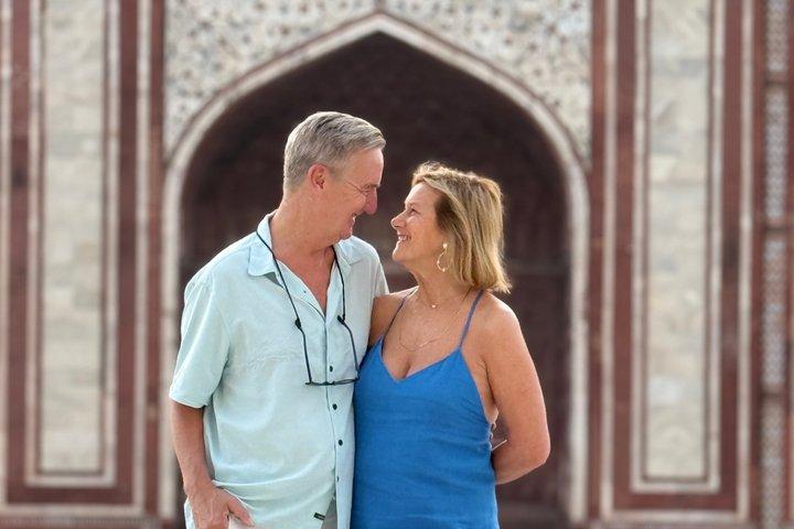 Lyx Sunrise Taj Mahal Tour från Delhi med femstjärnig frukost