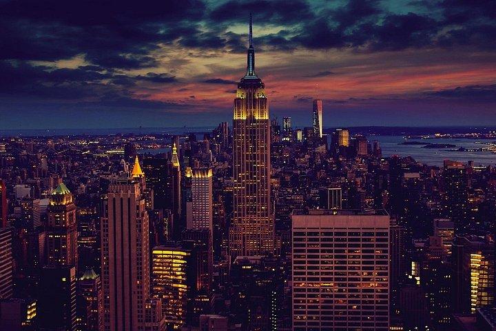 NYC：キャッシュバーとエンパイアステートビルのあるオクトーバーフェストクルーズ