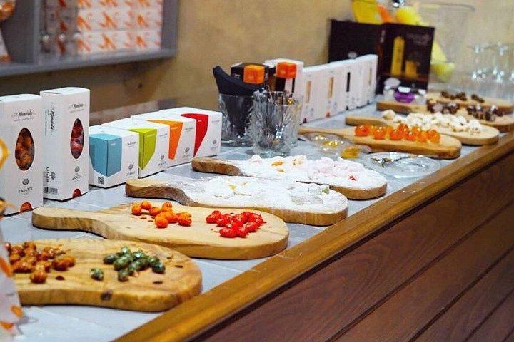 ロイヤルコルフツアー：アキリオン宮殿＆旧市街で地元の味を堪能