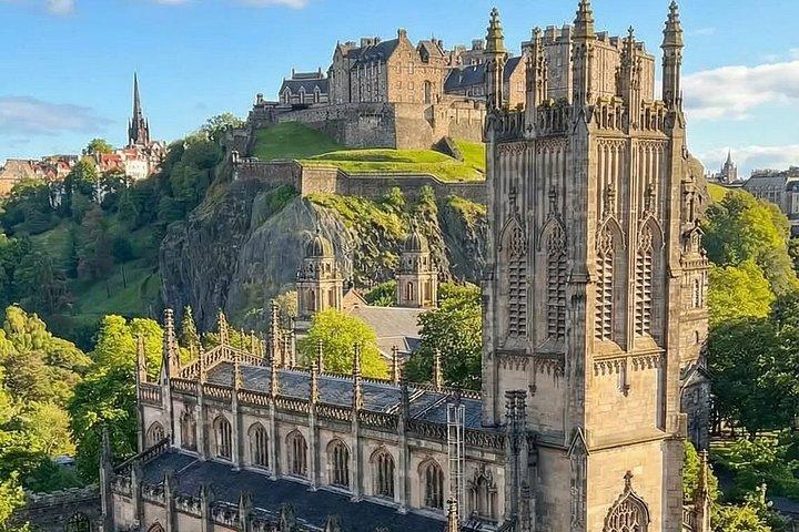 Edinburgh City 4-Hour Private Guided Tour in a Minivan