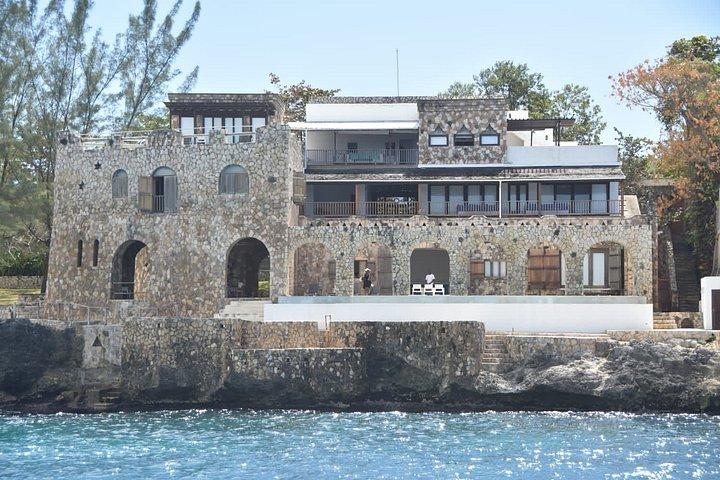 ネグリルカタマランパーティークルーズOCEAN EDEN BAY Resorts大人