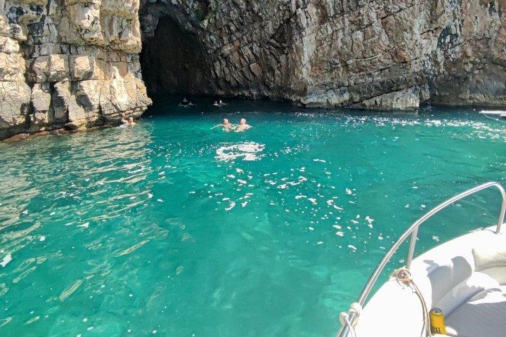 Blue Cave Group Tour i Montenegro