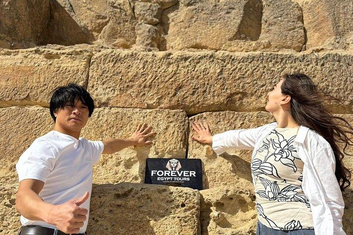 プライベートギザピラミッド、スフィンクス、大エジプト博物館ガイドツアー