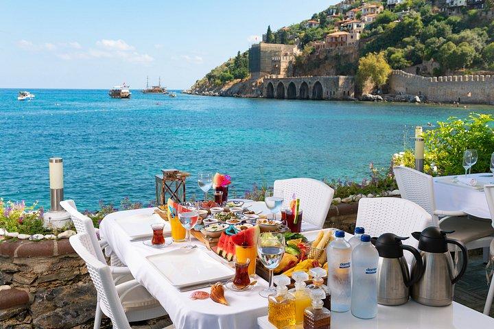 Alanya Seafront Middagsupplevelse på en strandnära restaurang