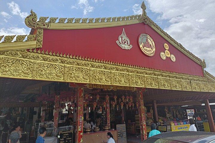 タイ アユタヤ県 寺院・王宮跡地巡り半日ツアー（送迎車代、入場料、日本語ガイド代込）人気タイ料理レストランでランチ