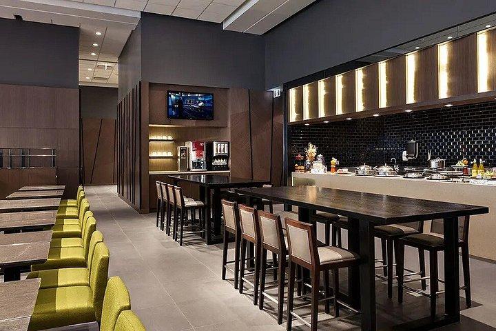 バンクーバー国際空港YVR VIPラウンジへのアクセス