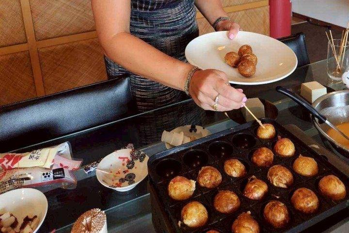 Machen Sie Ihr eigenes Takoyaki im Osaka-Stil