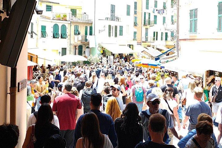 フィレンツェ発チンクエ・テッレとピサへのプライベート日帰り旅行