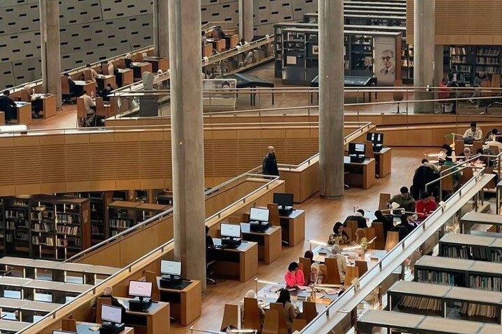 チケット、ガイド、昼食付きカイロからアレクサンドリア日帰り旅行。