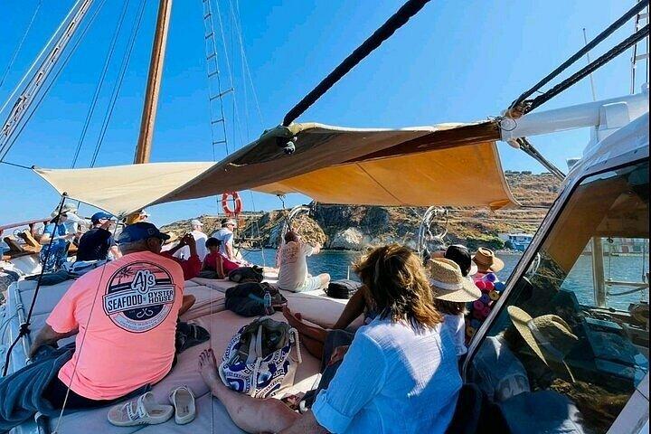Milos Kleftiko Daily Cruise