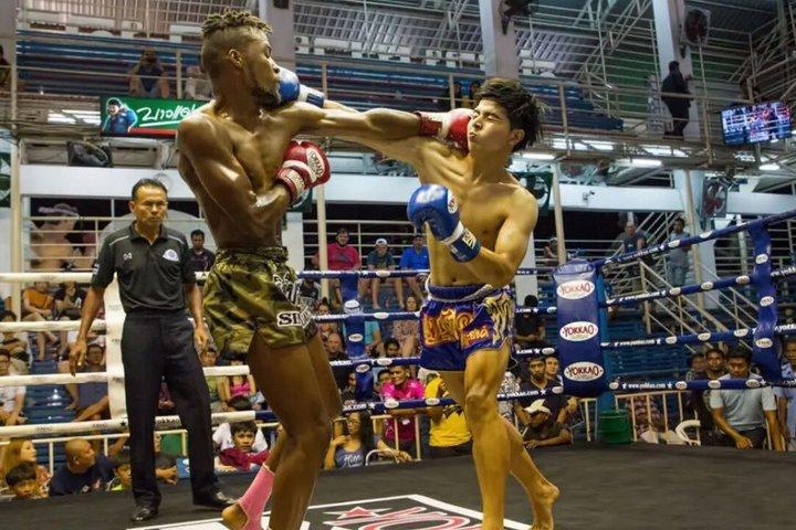 バングラボクシングスタジアムプーケットでのパトンムエタイチケット