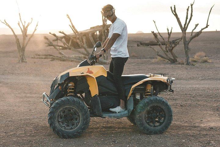 クワッドバイクとATVサファリシャルムエルシェイク