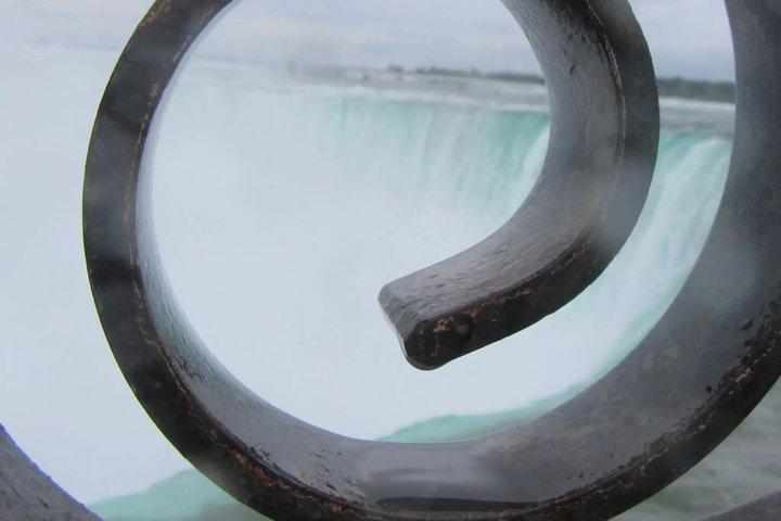 Niagara Falls Canada: A Self Guided Audio Tour