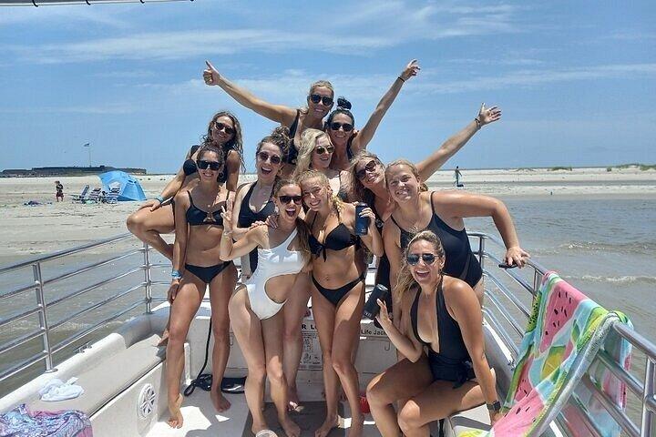 Lay N Low Bachelorette N Barco de Festa