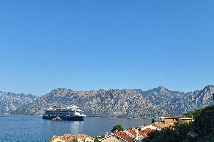 トレビニェ、ペラスト、コトルの3カ国日帰り旅行