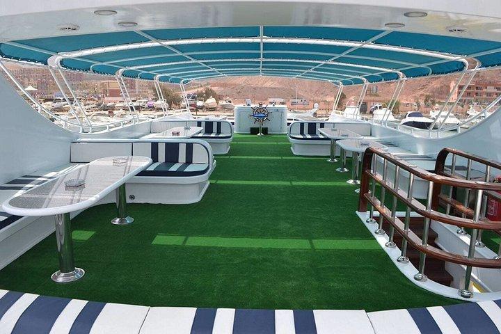 Ras Mohamed Snorkeling and White Island Experience