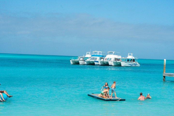 Rose Island Snorkeling, Journée plage avec punch au rhum illimité