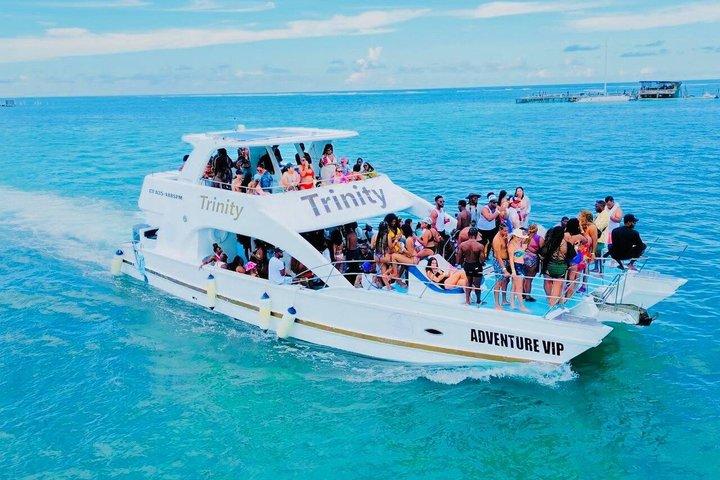 Hip Hop Party Boat Punta Cana med öppen bar för vuxna