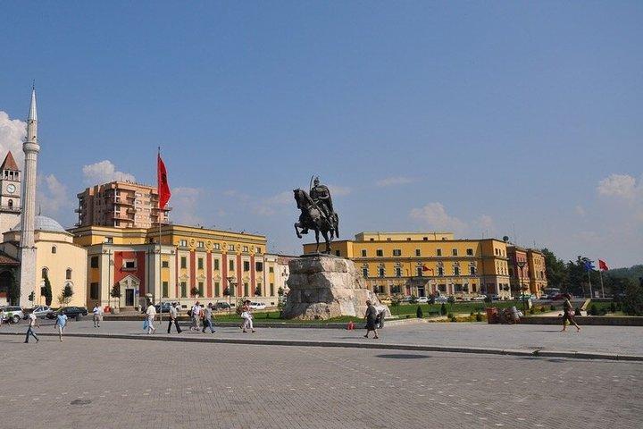 Selvguidet lydtur til Tirana