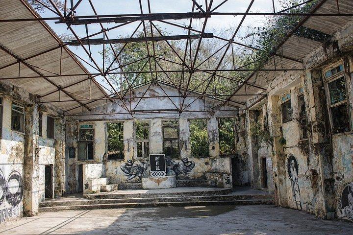 Rishikesh: Beatles Ashram Art & Meditation Heritage Walk