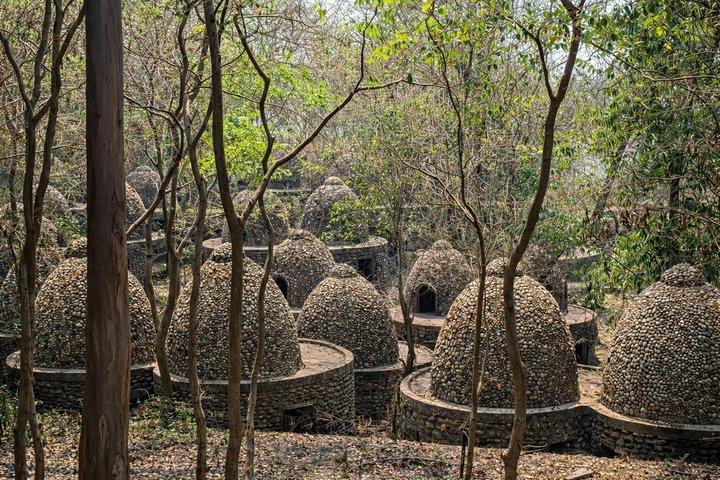 Rishikesh: Beatles Ashram Art & Meditation Walking Tour