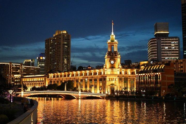 黄浦江東岸の上海半日自転車ツアー