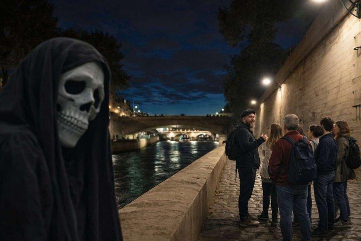 Hunted Walking Tour ao longo do rio Sena em Paris