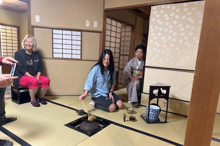 路面電車による日本語茶の湯で長崎を堪能