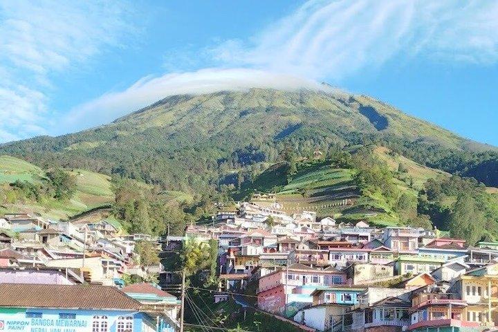 Tour de un día a Nepal Van Java y Templo Selogriyo desde Yogyakarta