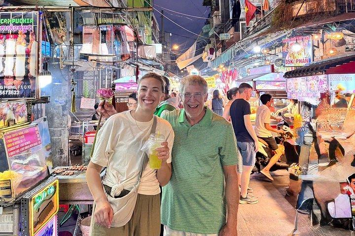 ホーチミン市： ビーガンオプション付きスクーターで行くローカルフードツアー